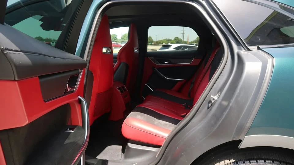 2022 Jaguar F-Pace - Image 19 of 20