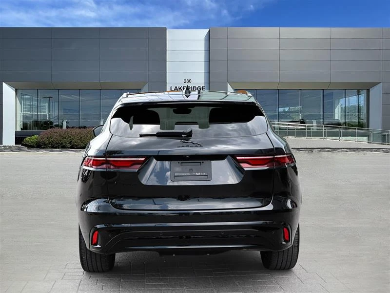 2022 Jaguar F-Pace - Image 9 of 10