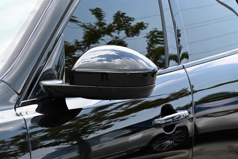 2022 Jaguar F-Pace - Image 3 of 10