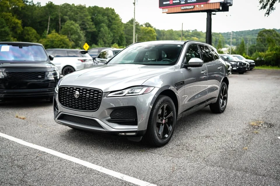 2022 Jaguar F-Pace - Image 4 of 18
