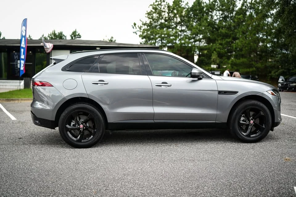 2022 Jaguar F-Pace - Image 12 of 18