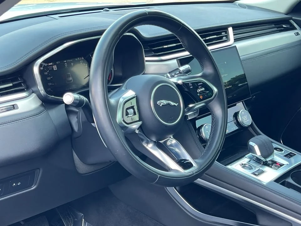 2022 Jaguar F-Pace - Image 13 of 17
