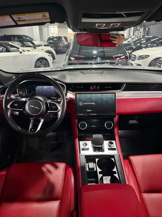 2022 Jaguar F-Pace - Image 7 of 9