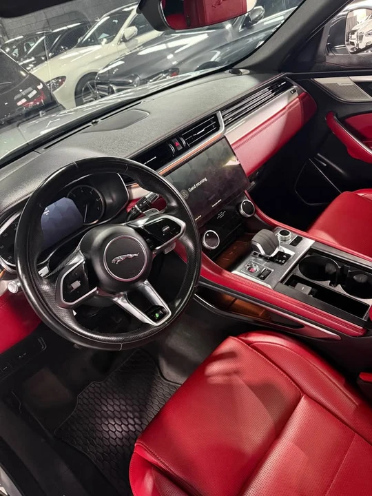 2022 Jaguar F-Pace - Image 6 of 9