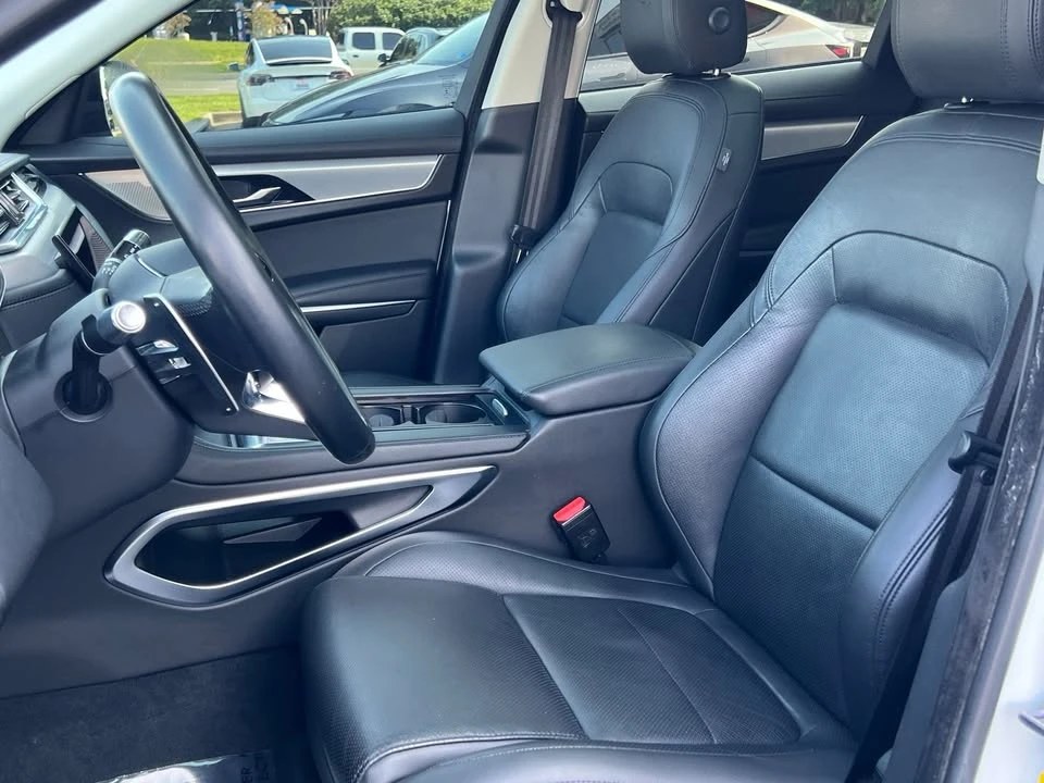 2022 Jaguar F-Pace - Image 14 of 17