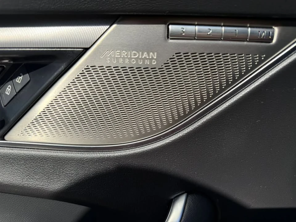 2022 Jaguar F-Pace - Image 15 of 20