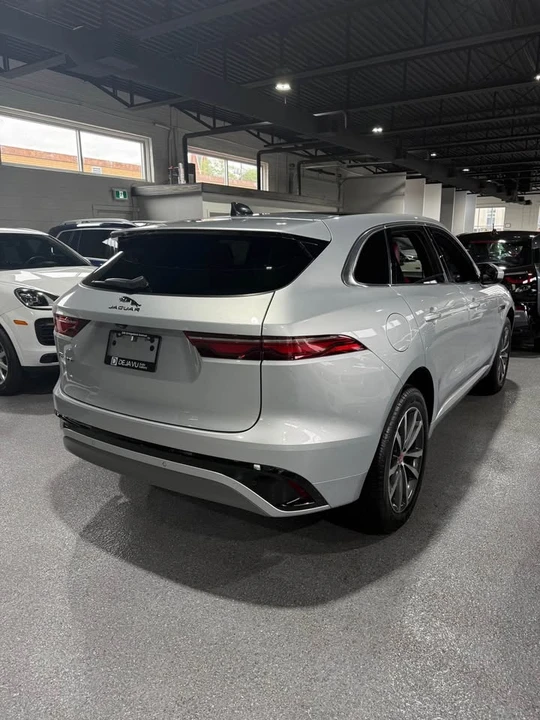 2022 Jaguar F-Pace - Image 3 of 9