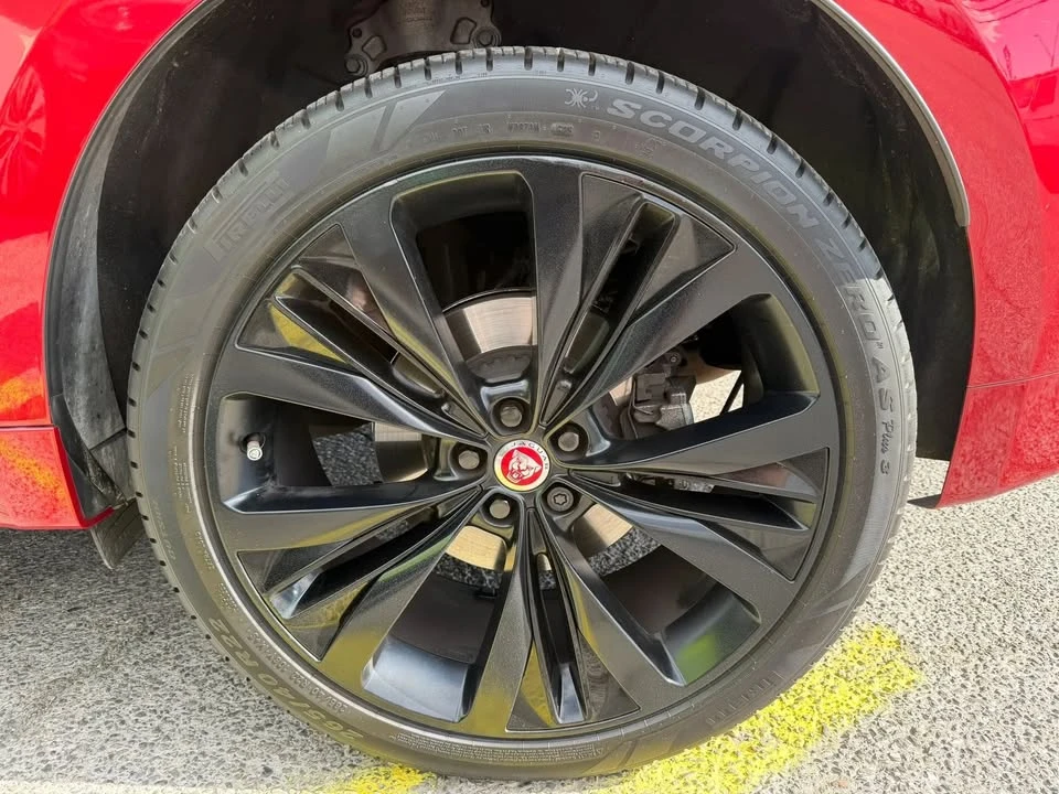 2022 Jaguar F-Pace - Image 8 of 20