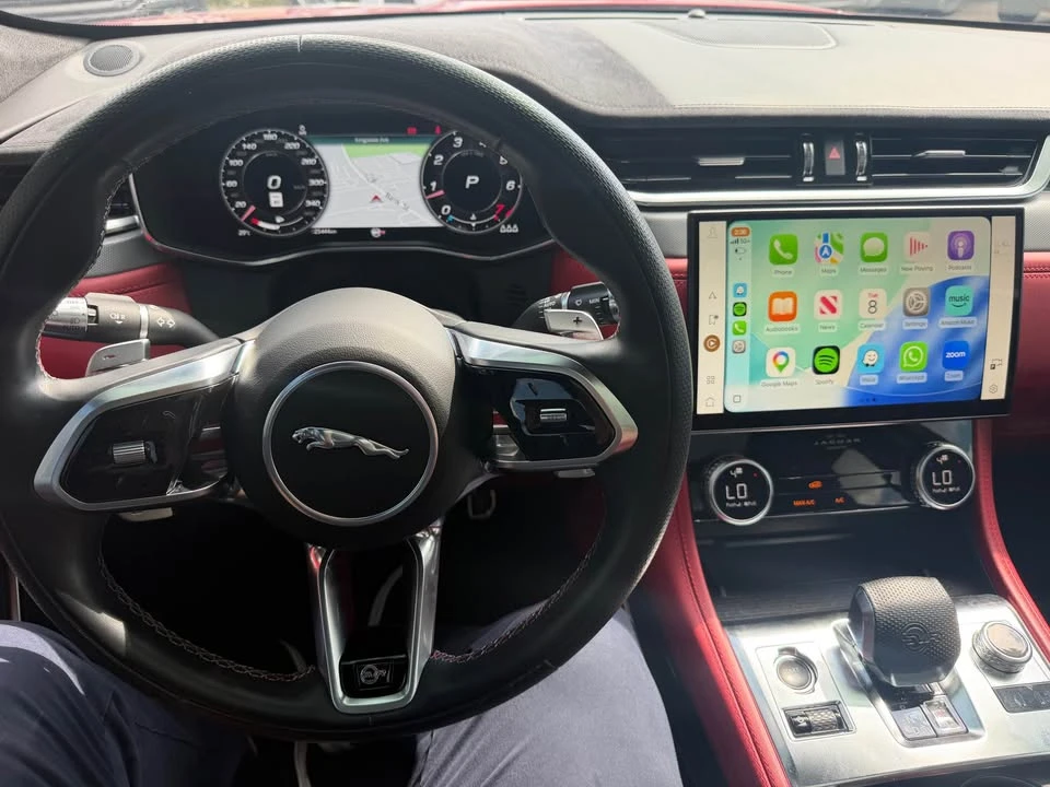 2022 Jaguar F-Pace - Image 3 of 20
