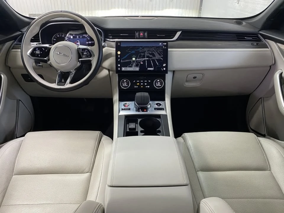 2022 Jaguar F-Pace - Image 16 of 20