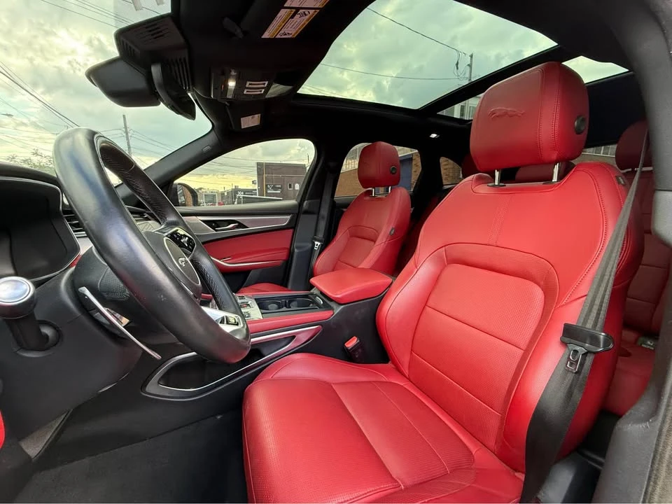 2022 Jaguar F-Pace - Image 5 of 9