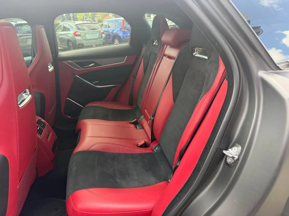 2022 Jaguar F-Pace - Image 14 of 20