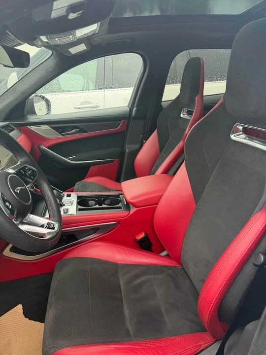 2022 Jaguar F-Pace - Image 3 of 5