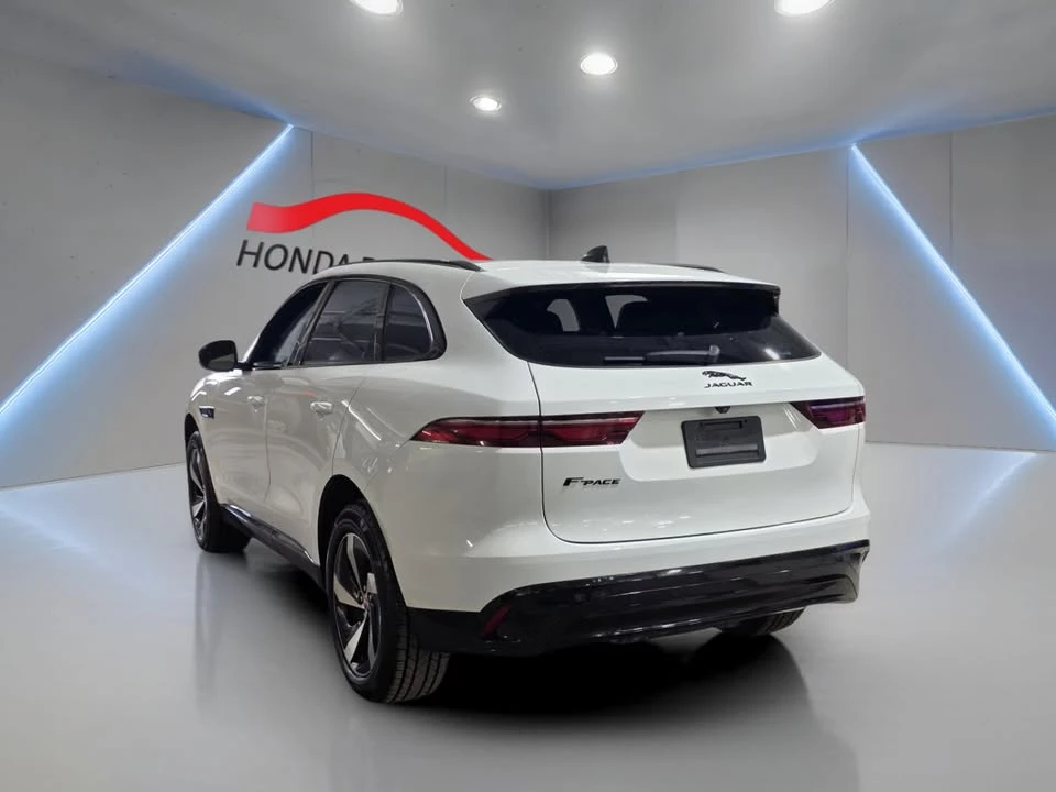 2022 Jaguar F-Pace - Image 4 of 10
