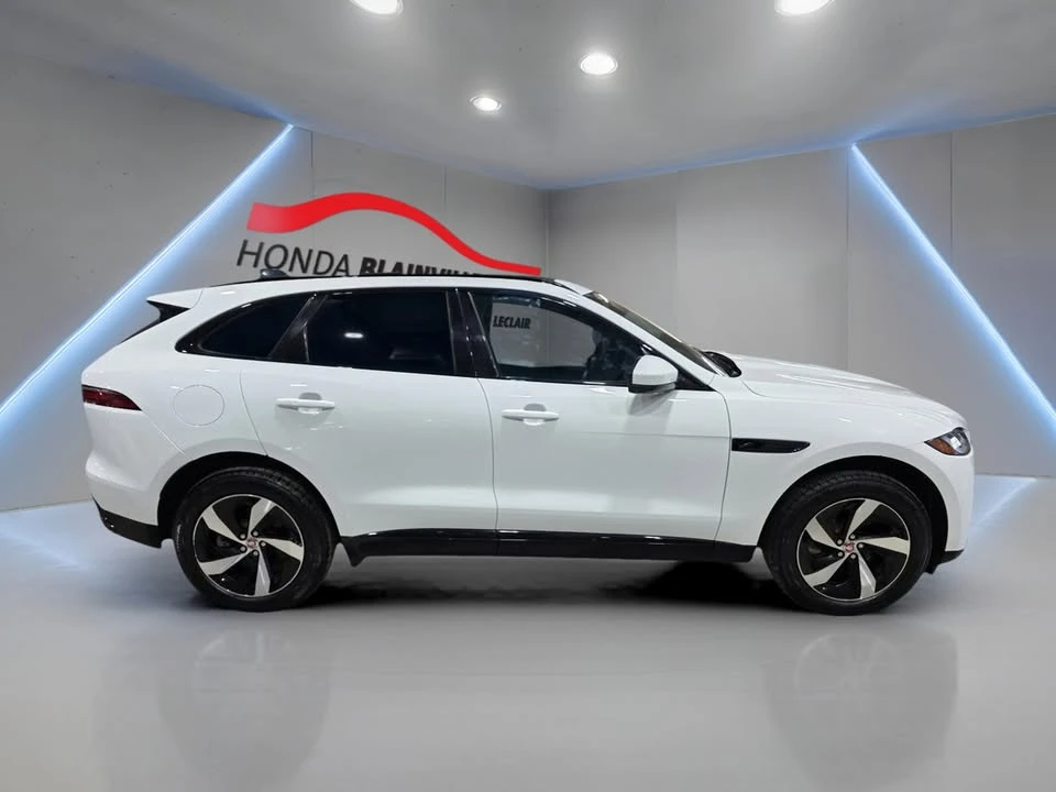 2022 Jaguar F-Pace - Image 7 of 10