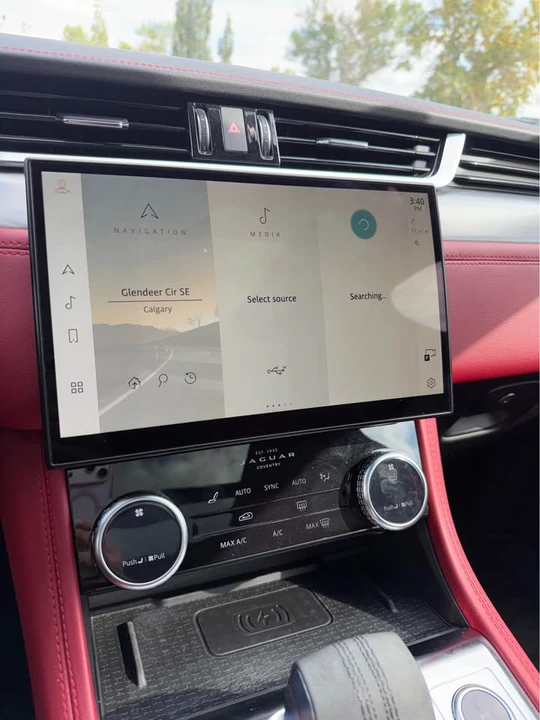 2022 Jaguar F-Pace - Image 9 of 10