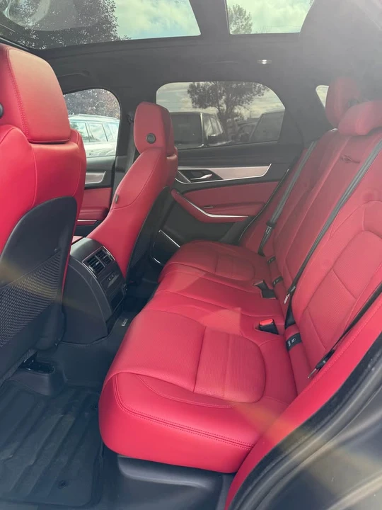 2022 Jaguar F-Pace - Image 5 of 10