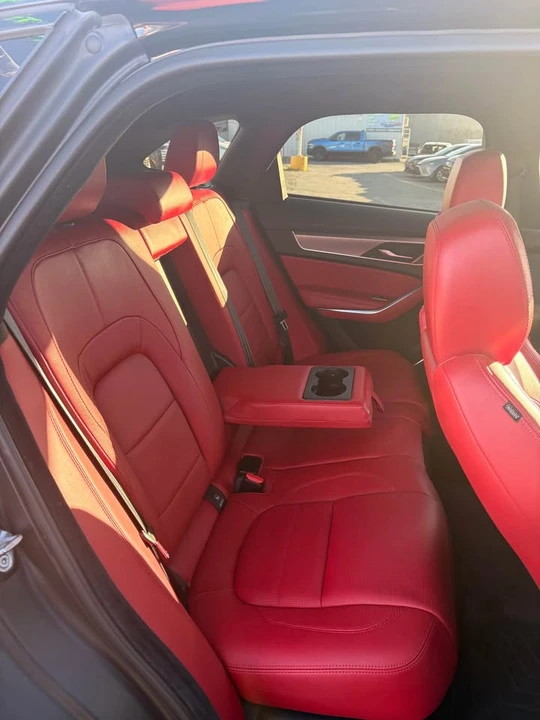 2022 Jaguar F-Pace - Image 5 of 9