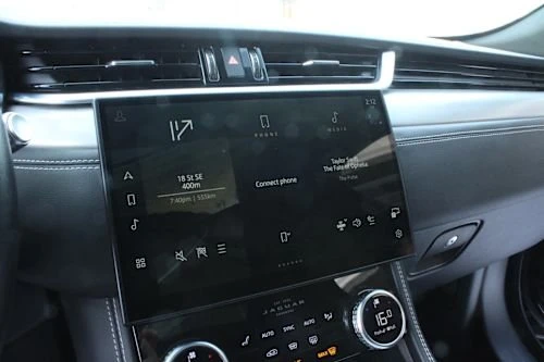 2022 Jaguar F-Pace - Image 14 of 20