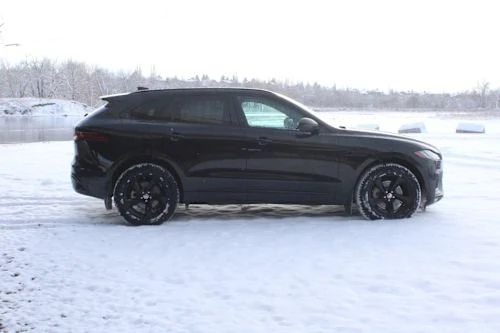 2022 Jaguar F-Pace - Image 2 of 20