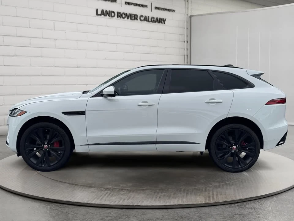 2022 Jaguar F-Pace - Image 2 of 4
