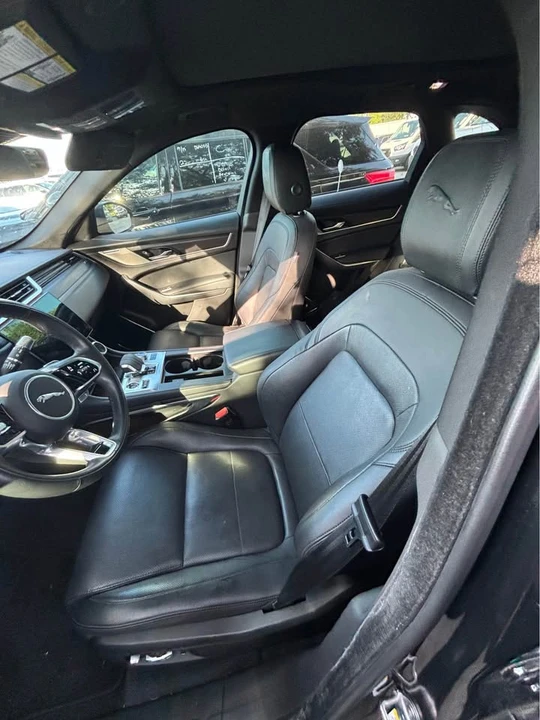 2022 Jaguar F-Pace - Image 3 of 5