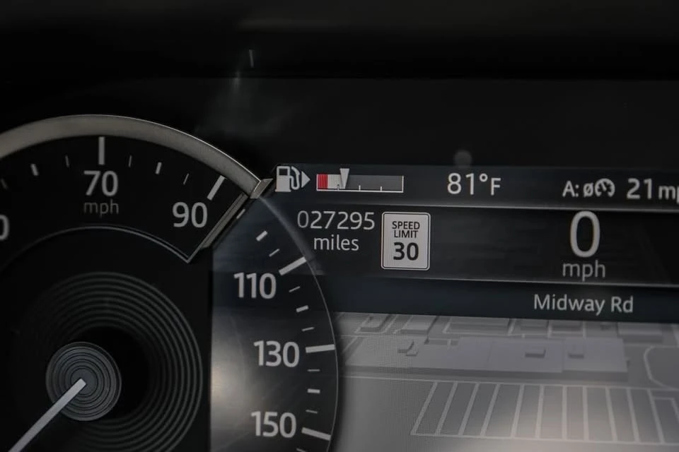 2022 Jaguar F-Pace - Image 17 of 18