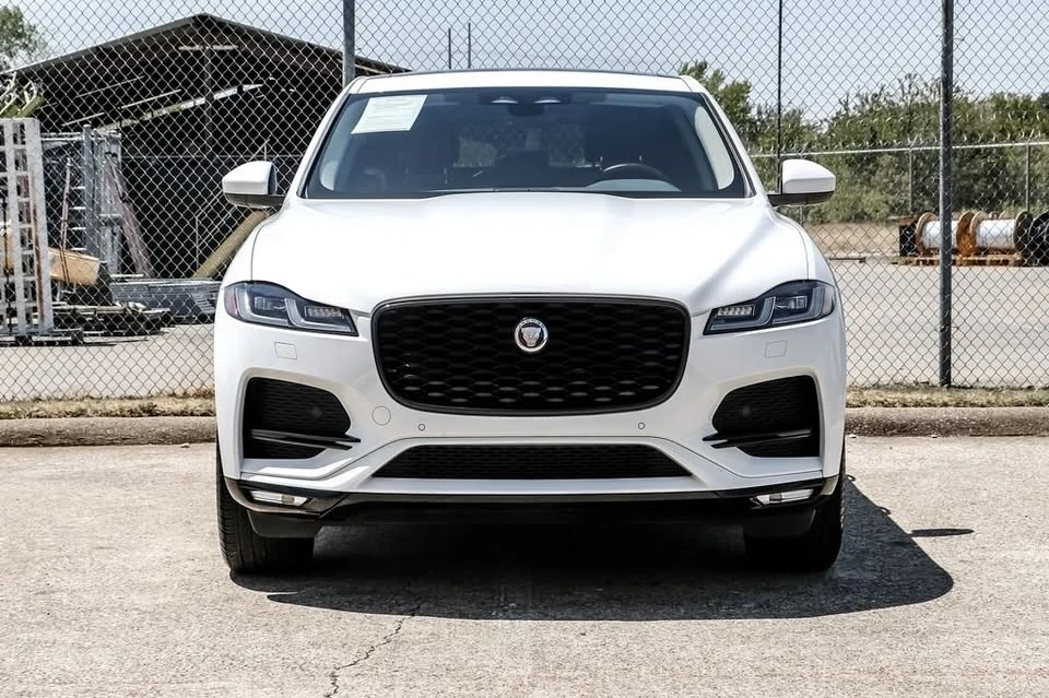2022 Jaguar F-Pace - Image 5 of 18