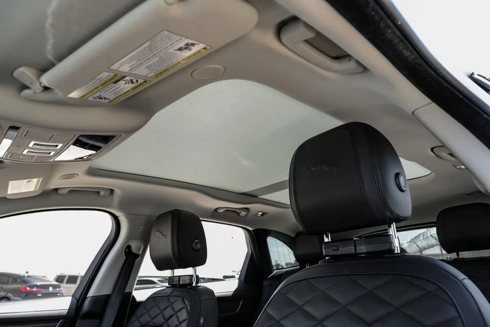 2022 Jaguar F-Pace - Image 4 of 18