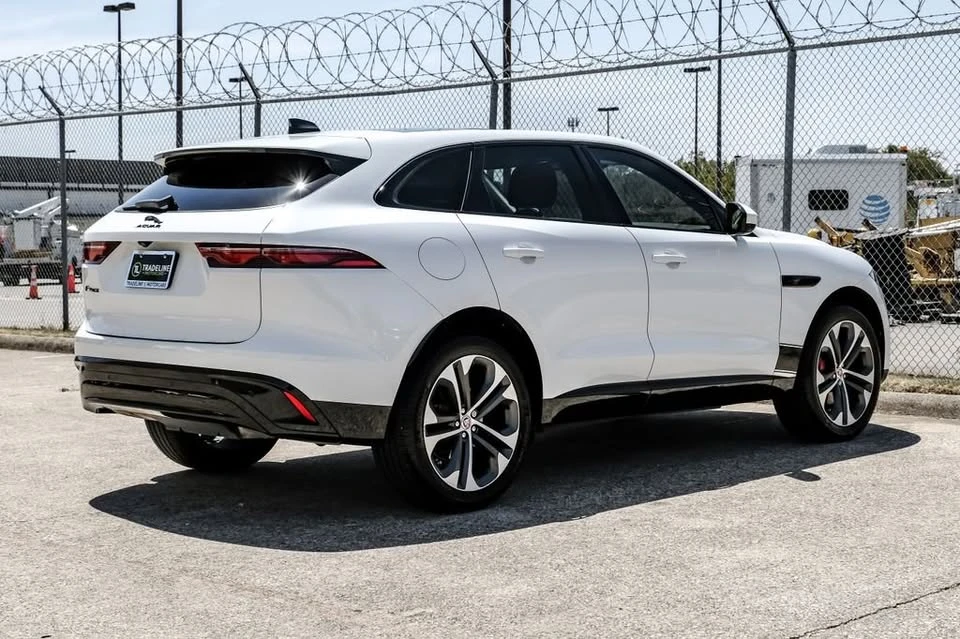 2022 Jaguar F-Pace - Image 4 of 18