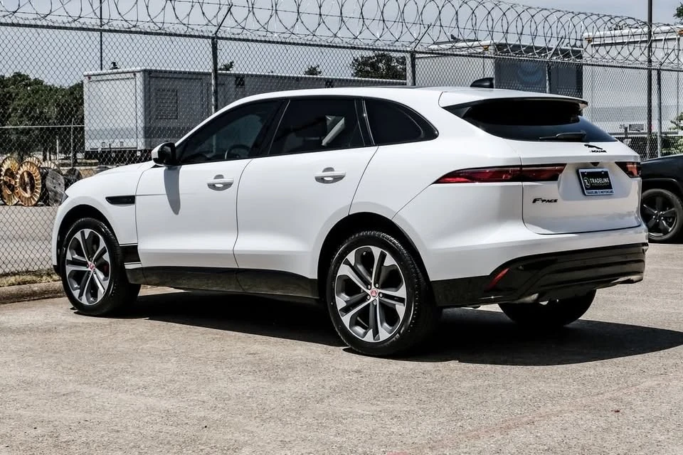 2022 Jaguar F-Pace - Image 6 of 18