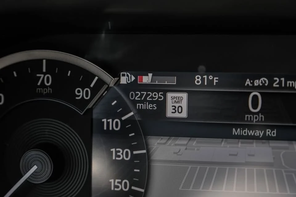 2022 Jaguar F-Pace - Image 17 of 18