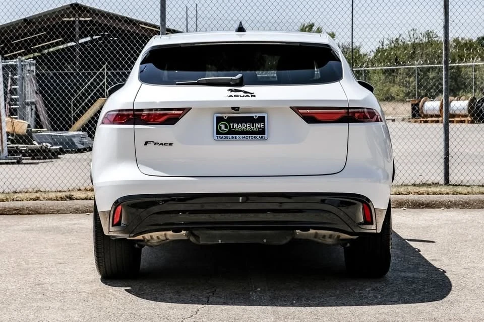 2022 Jaguar F-Pace - Image 5 of 18