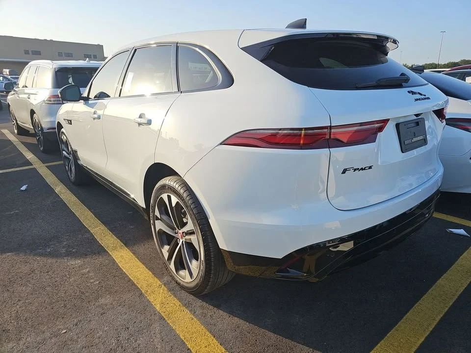 2022 Jaguar F-Pace - Image 2 of 6