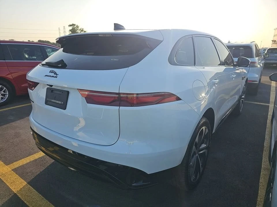 2022 Jaguar F-Pace - Image 3 of 6