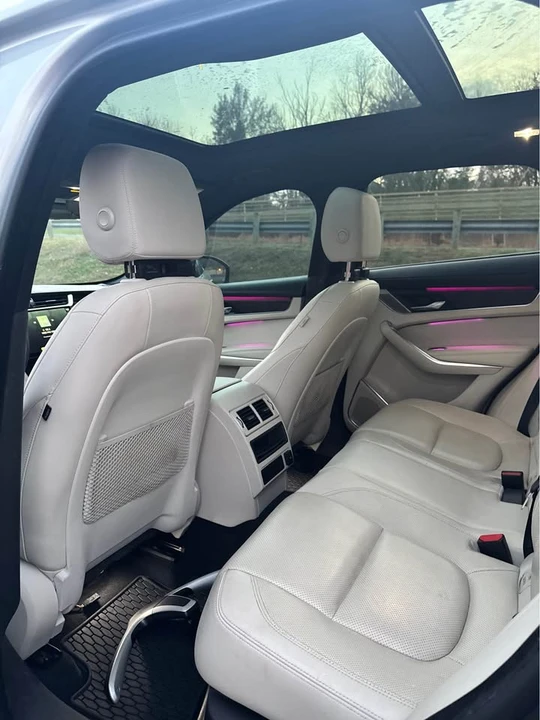 2022 Jaguar F-Pace - Image 3 of 5