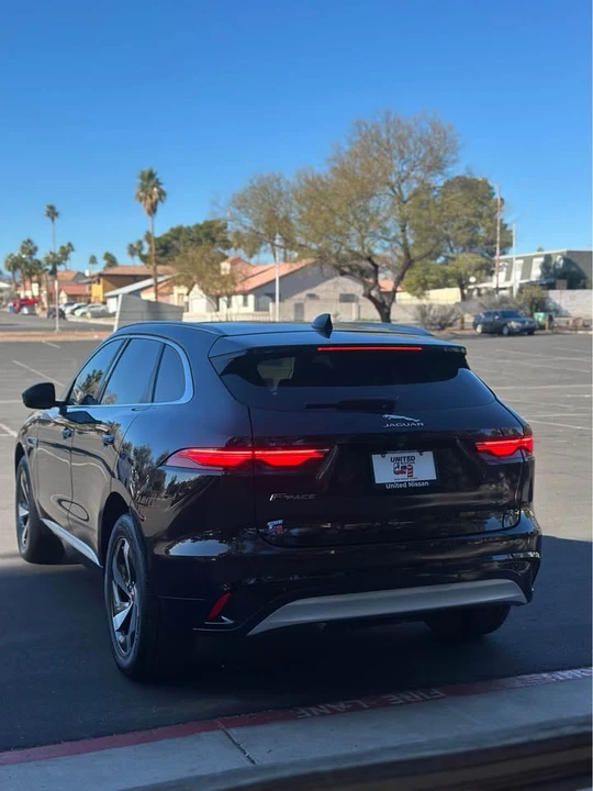 2022 Jaguar F-Pace - Image 3 of 3