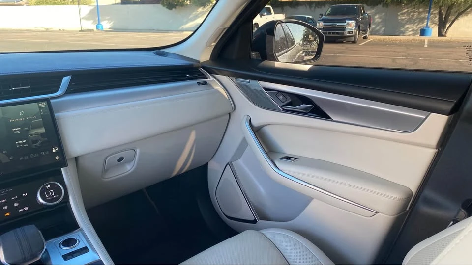 2022 Jaguar F-Pace - Image 12 of 18