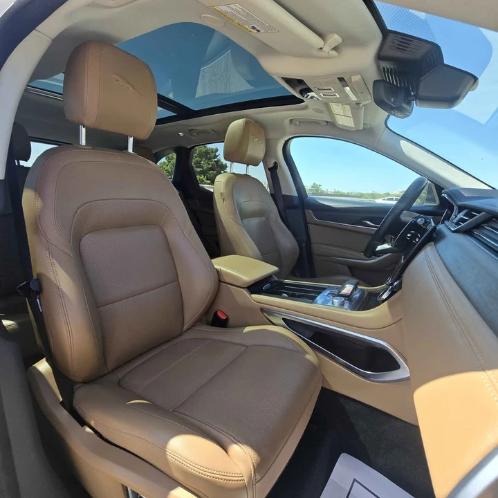 2022 Jaguar F-Pace - Image 14 of 15