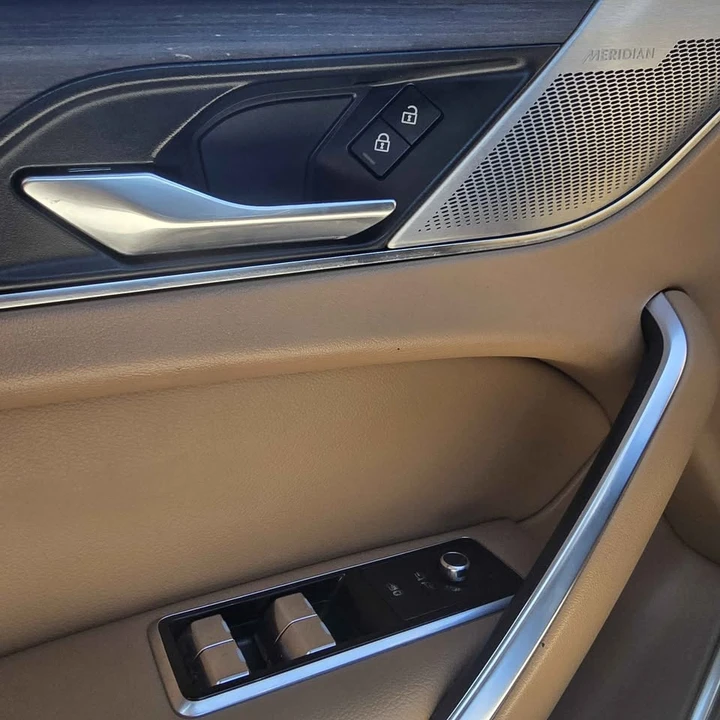 2022 Jaguar F-Pace - Image 6 of 15