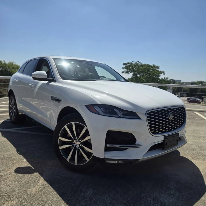 2022 Jaguar F-Pace - Image 2 of 15