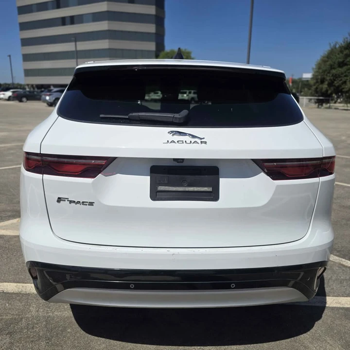 2022 Jaguar F-Pace - Image 3 of 15