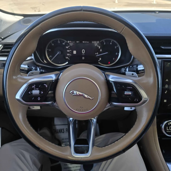 2022 Jaguar F-Pace - Image 7 of 15