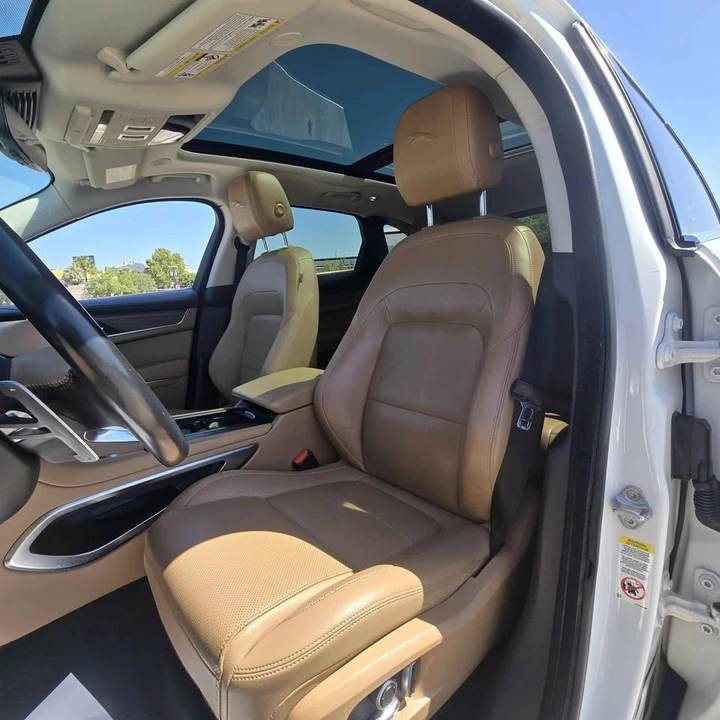 2022 Jaguar F-Pace - Image 4 of 15