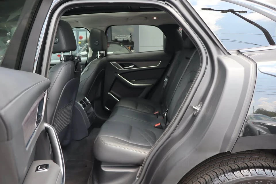 2022 Jaguar F-Pace - Image 14 of 20