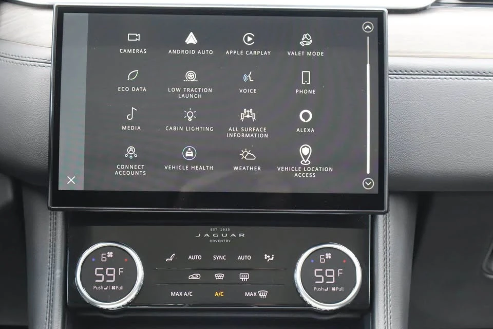 2022 Jaguar F-Pace - Image 11 of 20