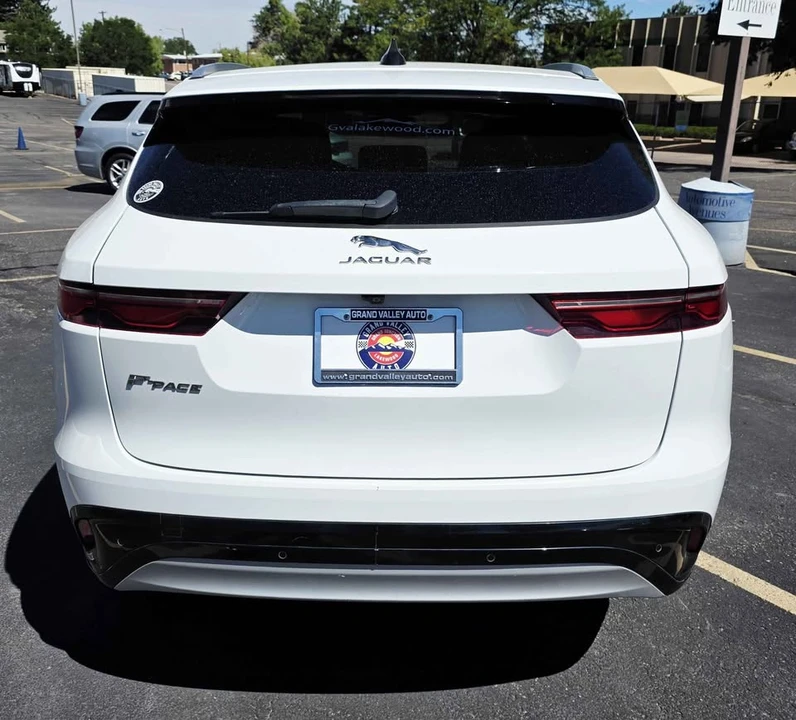 2022 Jaguar F-Pace - Image 3 of 10