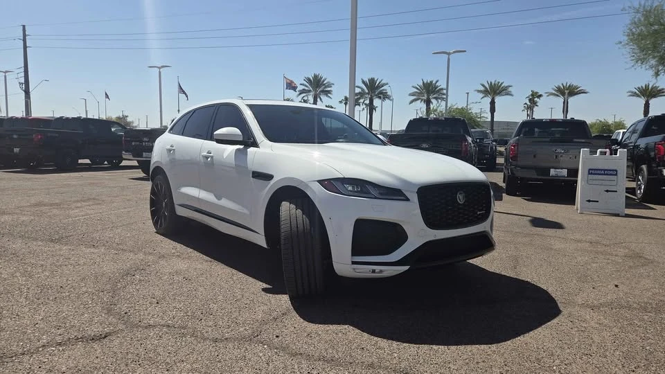 2022 Jaguar F-Pace - Image 2 of 20