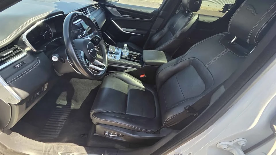 2022 Jaguar F-Pace - Image 15 of 20