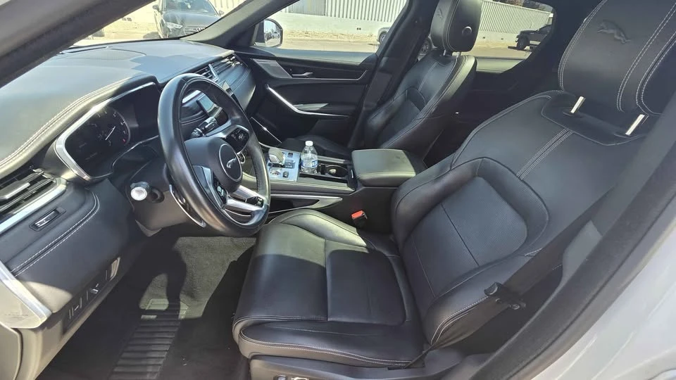 2022 Jaguar F-Pace - Image 14 of 20